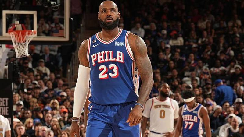 【篮球】特朗普称NBA巨星勒布朗·詹姆斯‘侮辱’美国国歌