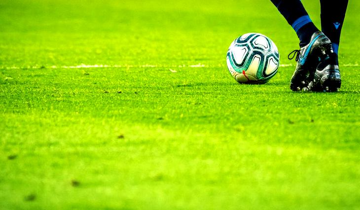 杜库拉U19 vs 布杰约维采迪纳摩U19 赛前分析 · 捷U19