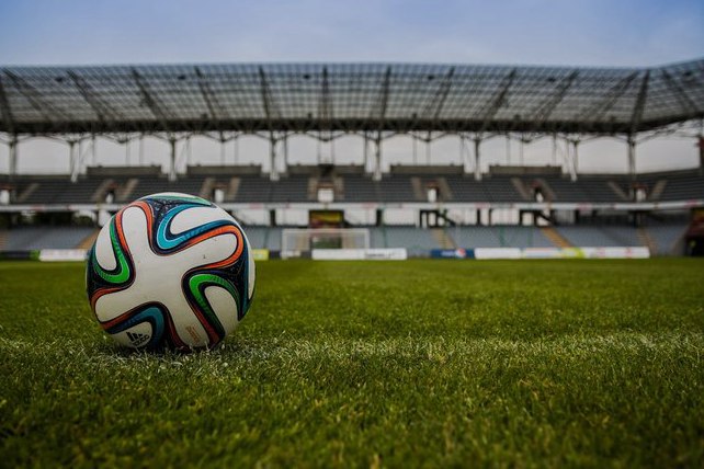 森布鲁B队 vs FCM温格内 赛前分析 · 摩尔乙