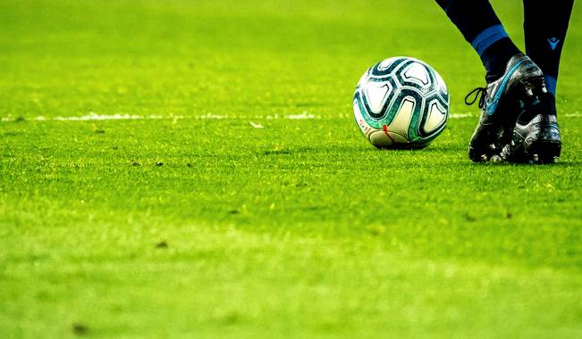 史洛特U19 vs 帕尔杜比斯U19 赛前分析 · 捷U19