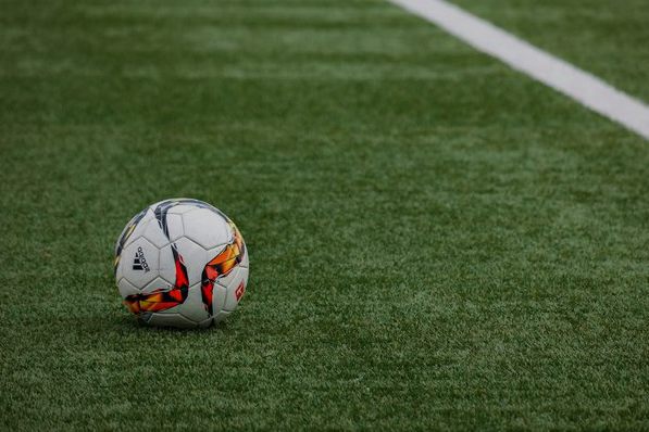 迪拜皇家FC vs 阿拉伯猎鹰FC 赛前分析 · 阿联酋乙
