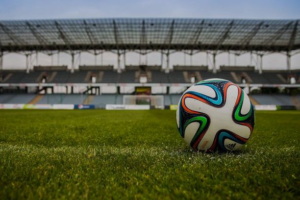 德尔苏雷斯特大学FC vs 德拉贡斯足球俱乐部青训营 赛前分析 · 墨西丙