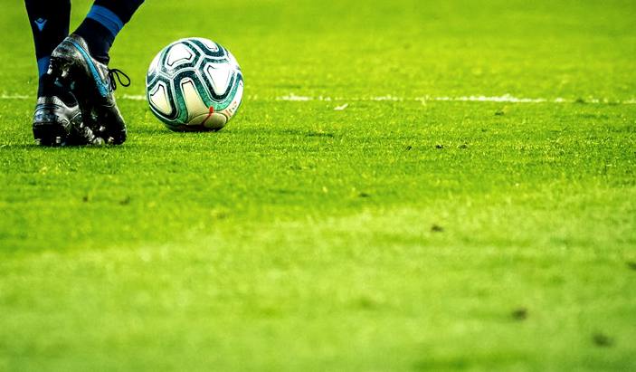 里昂 vs 费内巴切 赛前分析 · 欧冠杯