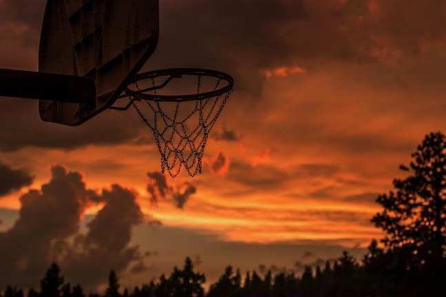 金州勇士 vs 洛杉矶湖人 赛前分析 · NBA