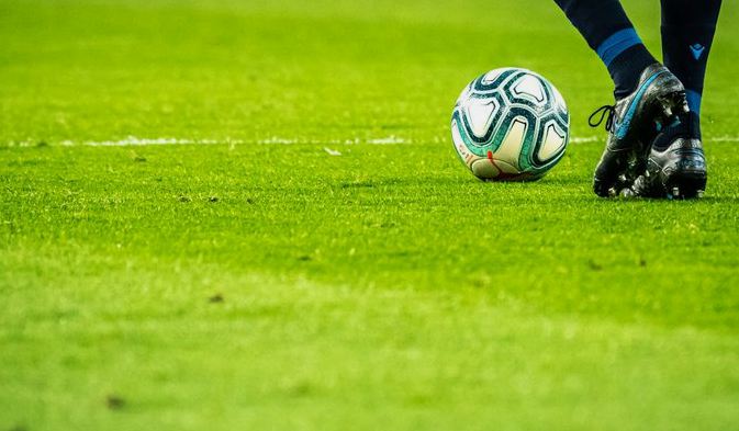 科莫 vs 曼彻斯特联 赛前分析 · 欧冠杯