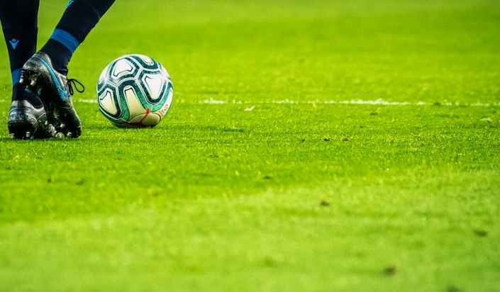 【足球】保尼白鹰 0-0 邓巴流浪者FC 赛后复盘：技术统计与数据解读