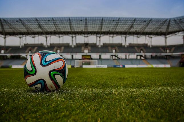 CS布加勒斯特迪纳摩 vs AFC金属布佐 赛后战报 · 罗乙